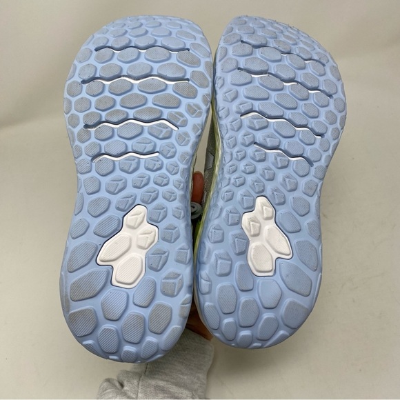 New Balance Fresh Foam More v2 Women’s (Grey)Running Shoes - Picture 6 of 7